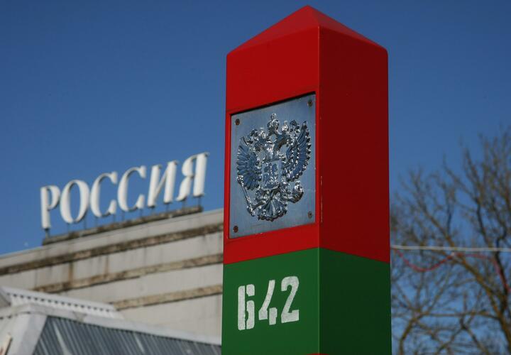 Ностальгия замучила? Литовец протаранил шлагбаум на границе, сходил в Россию и вернулся обратно — экскурсия вышла недолгой 