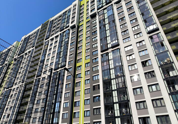 По оценкам аналитиков банка, за семь месяцев 2026 года продажи ипотеки в России достигли 2,6* трлн рублей – на 38% больше, чем годом ранее
