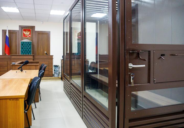 В Сочи отправили за решётку бывшего адвоката — она пыталась подкупить судей за снос самостроя 