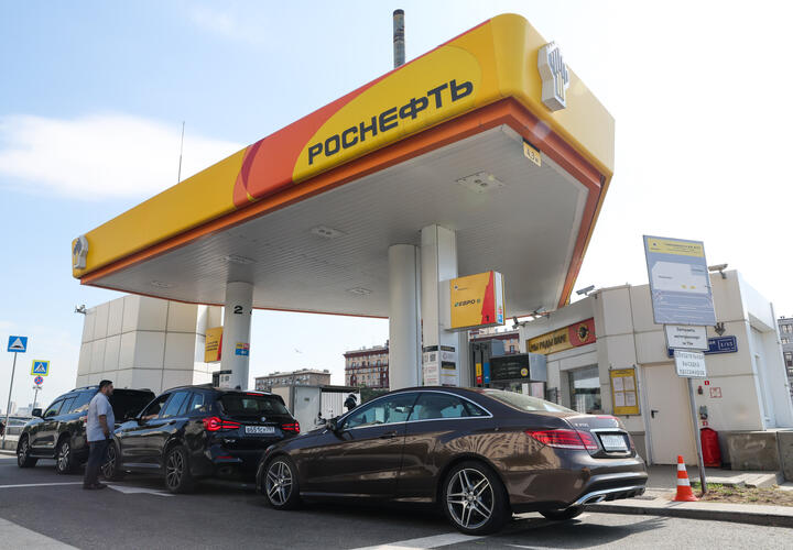 Определенный вид бензина можно найти только на одной заправке