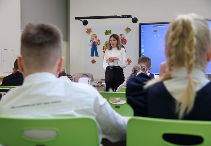 Не только друзья и уроки: что на самом деле помогает детям с радостью возвращаться в школу