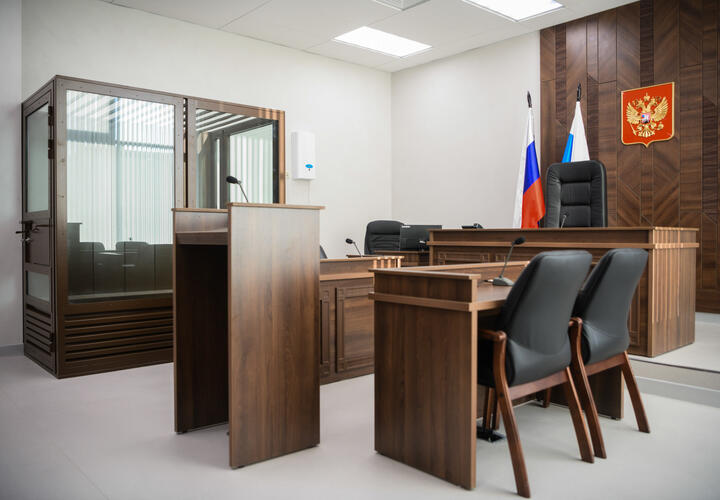 Россиянка заключила договор со страховой компанией и умерла. По документам, выплату должны были получить её наследники, но организация «встала в позу»