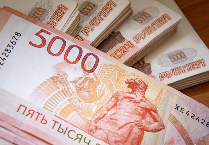 Эксперт рассказал, кто и почему стал получать больше денег