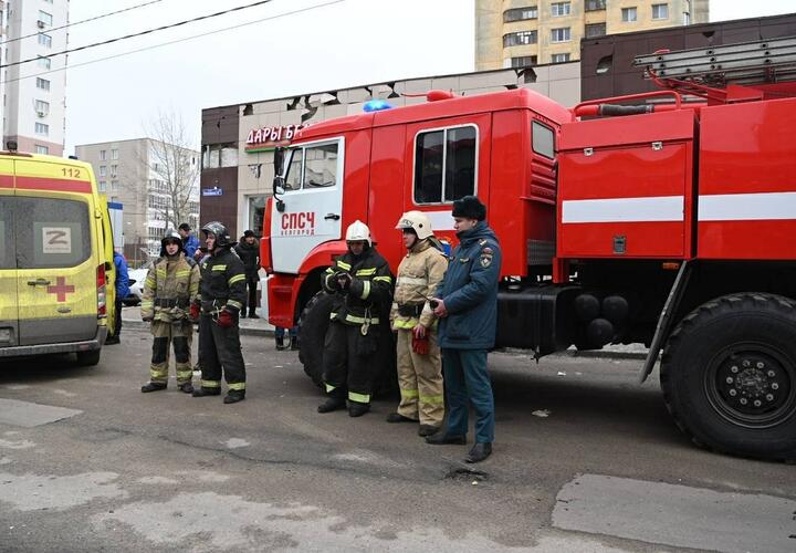 Ночная атака БПЛА на Волгоград: один человек пострадал, вспыхнул пожар в жилом доме 