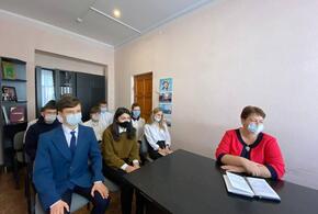 Депутат Алексей Езубов провел встречу с учащимися Ладожского техникума 