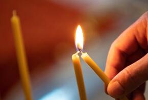 В Новороссийске причиной пожара стала упавшая свеча