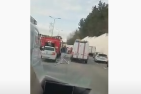В Сочи «Газель» врезалась в машину скорой помощи (ВИДЕО)