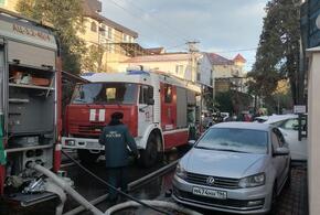 В Сочи из полыхающей гостиницы эвакуировали 23 человека
