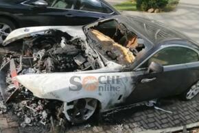 В Сочи сгорел роскошный «Rolls Royce»