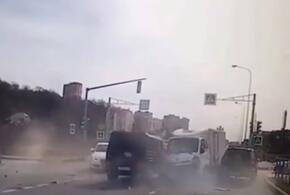 Момент массовой аварии в Сочи попал на видеорегистратор 