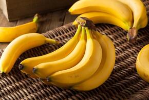 Диетолог рассказал, к чему приводит банановая диета