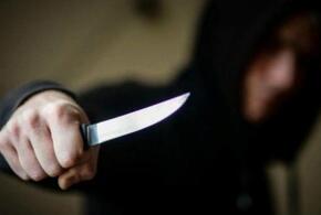 В Краснодаре мужчина с ножом ограбил продуктовый магазин ВИДЕО