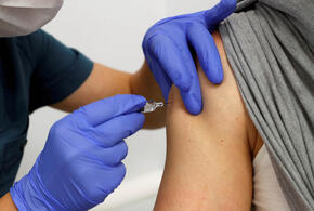 Уже 11 регионов России ввели обязательную вакцинацию от коронавируса