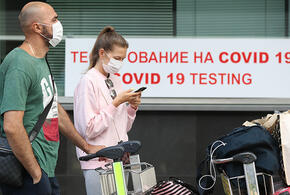 Вакцинированным россиянам могут отменить двойные тесты при въезде