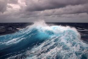 В Анапе введен запрет на купание в море из-за шторма