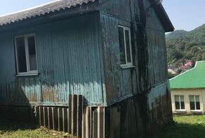 В Туапсинском районе первоклассники пойдут в разваливающуюся школу ВИДЕО