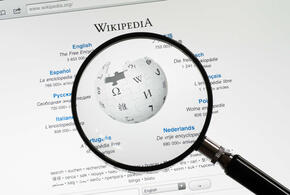 Интернет-энциклопедия «Википедия» дала сбой, а владельцы IPhone лишились музыки