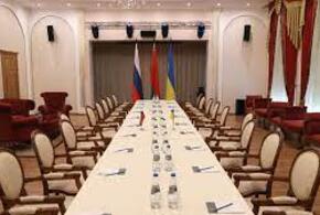 Россия и Украина сели за стол переговоров в Белоруссии ВИДЕО