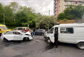 В Сочи в ДТП с иномаркой и «ГАЗелью» погиб один человек