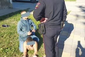 Житель Крымска «оседлал» мужчину с подозрительным тату