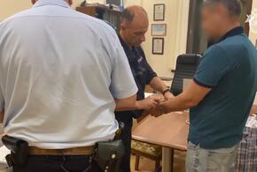 Замначальника Новороссийской таможни поймали на крупной взятке ВИДЕО