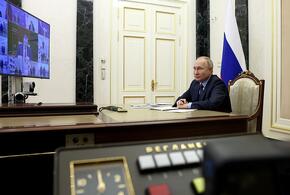 Владимир Путин проводит совещание, посвященное зарплатам бюджетников 