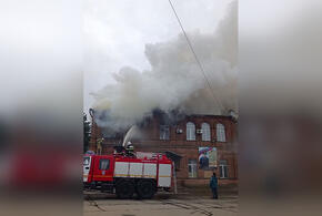 Из горящего дореволюционного здания на Кубани эвакуировали 5 человек