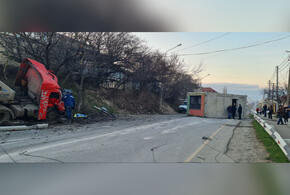 В Анапе произошло жесткое массовое ДТП из-за отказа тормозов грузовика