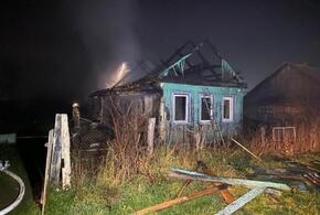 В Апшеронском районе Кубани загорелся частный дом
