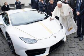 Машину папы римского разыгрывают в лотерее