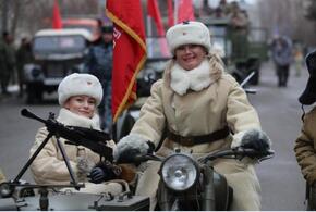 В Волгограде прошел военный парад в честь 80-летия победы в Сталинградской битве