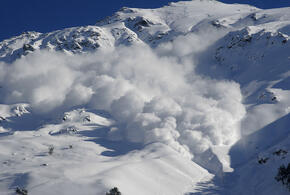 В Сочи вновь продлили предупреждение о лавиноопасности в горах 