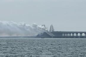 Крымский мост в дыму, переправу закрывали из-за учений