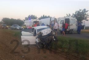 В массовом ДТП на Кубани погибли 4 человека, пострадали трое