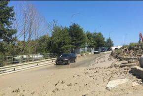 В Сочи строители повредили водопровод и оставили без воды жителей «Министерских озер»