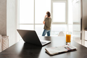 В Ярославле неизвестные открыли стрельбу по автобусам, а в США взорвался вагон с кислотой: что произошло, пока вы спали