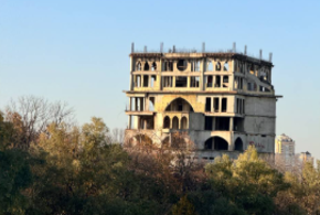 Краснодарцам надоел замок экс-мэра Евгения Первышова 