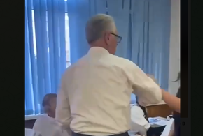 Это идиот: в Краснодаре учитель избил и оскорбил школьницу, началась проверка