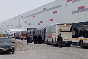 Сотрудники складов в Электростали говорят о 700 задержанных 