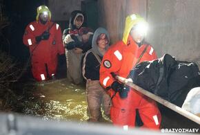 Штормовое предупреждение продлится до полудня 27 ноября