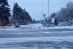 Выпал снег: автомобилистов предупредили о резком ухудшении ситуации на дорогах Кубани