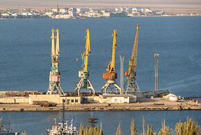 Минобороны сообщает о повреждении военного корабля в Феодосии ракетным ударом ВСУ