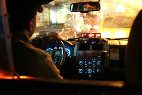 Мусульманин заставил публично извиниться парня, «кинувшего» сочинского таксиста на 1500 рублей