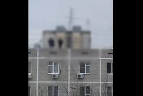 В Краснодаре подростки справляли нужду с крыши высотки на головы прохожим