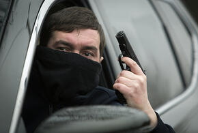 10 лет за 10 тысяч: в Анапе будут судить двух разбойников, угрожавших прохожим макетом пистолета ПМ