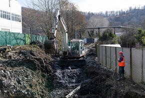 Новую систему ливневой канализации строят в районе Сочи, который регулярно топит дождями