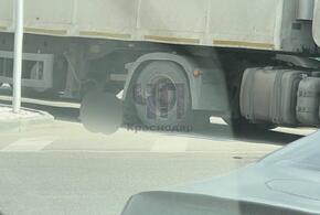 В Краснодаре фура переехала 30-летнего мужчину