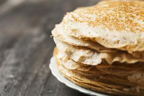 Кому нельзя есть блины и почему, рассказал врач-диетолог