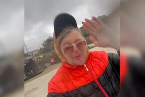 Григорьев-Апполонов снял на видео обстановку во время шторма на пляже в Сочи