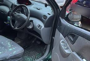 Водитель «Мерседеса» спровоцировал столкновение и выбил стекло врезавшегося в него авто